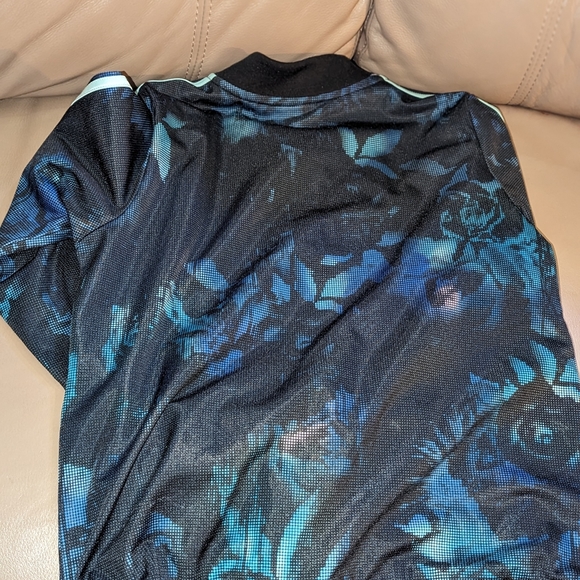 Adidas jacket - Picture 3 of 4